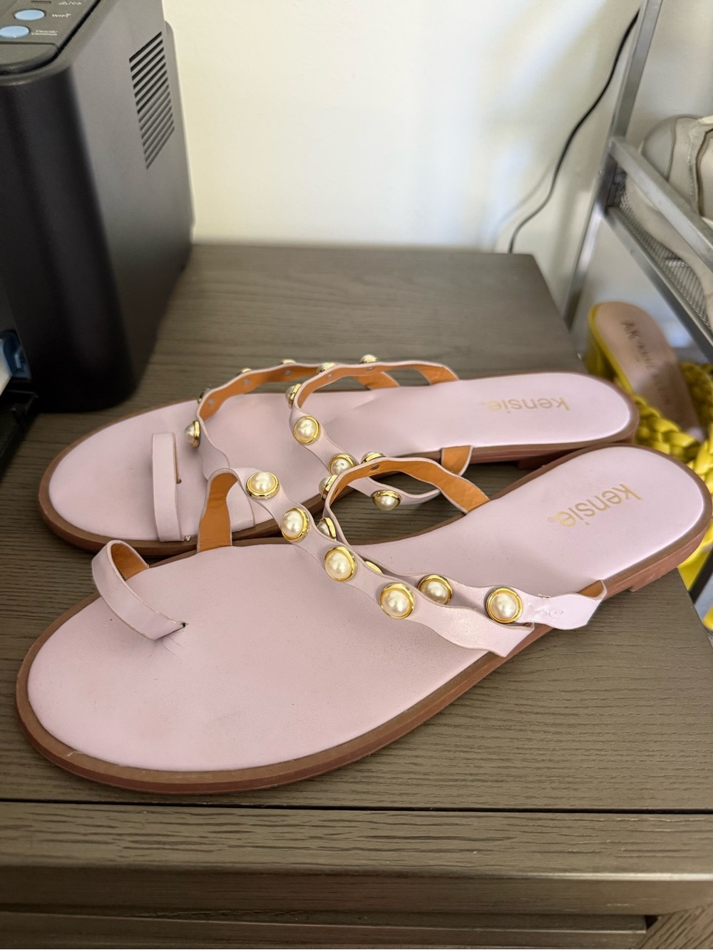 Kensie Pink Pearl-Accent Thong Slide Sandals size 11